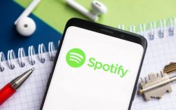 Spotify vẫn tăng trưởng bất chấp tranh cãi của Joe Rogan và đóng cửa ở Nga