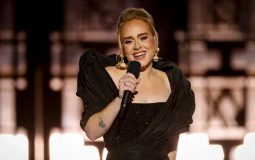 Nút phát của Spotify ngừng phát ngẫu nhiên, rõ ràng là do Adele đã yêu cầu như vậy
