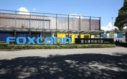Foxconn tạm dừng sản xuất khi Thâm Quyến phong tỏa vì Covid-19