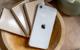 Apple cắt giảm 20% kế hoạch sản xuất iPhone SE